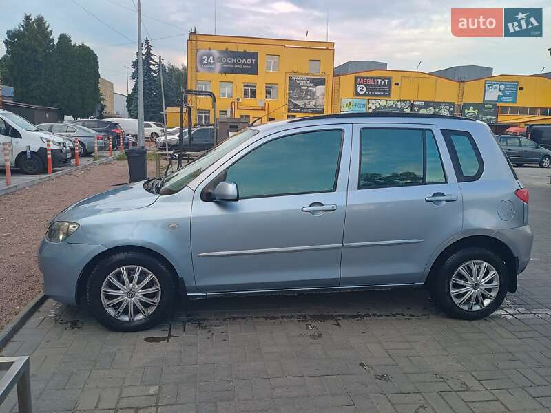 Хэтчбек Mazda 2 2003 в Житомире