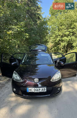 Хэтчбек Mazda 2 2008 в 