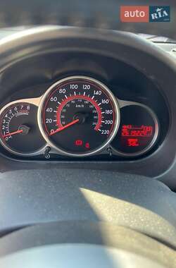Седан Mazda 2 2008 в 