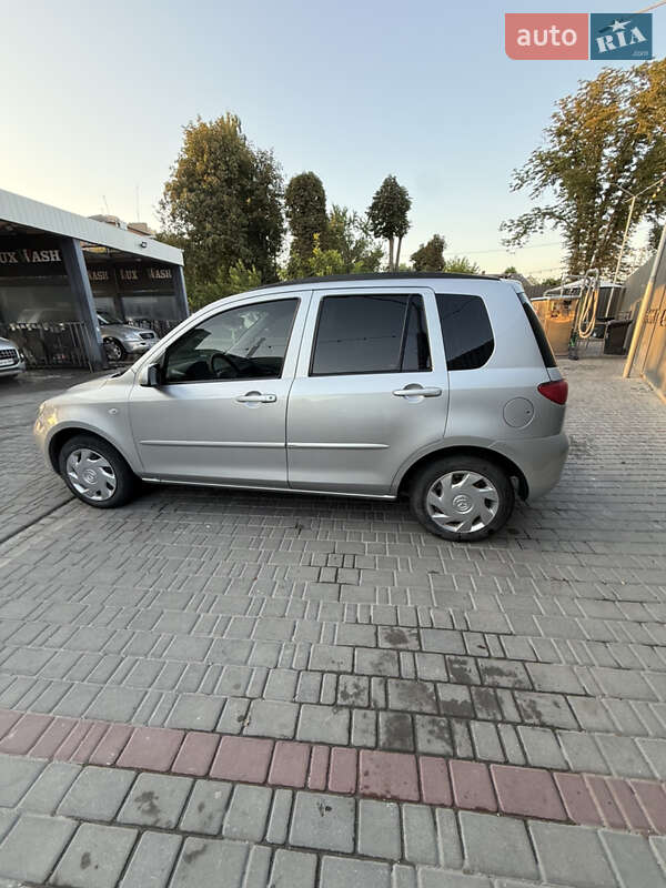 Хэтчбек Mazda 2 2004 в Каменец-Подольском