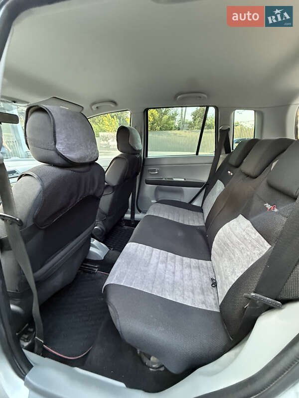 Хэтчбек Mazda 2 2004 в Каменец-Подольском