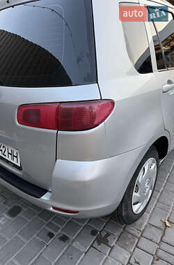Хэтчбек Mazda 2 2004 в Каменец-Подольском