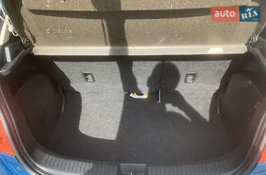 Хэтчбек Mazda 2 2012 в 