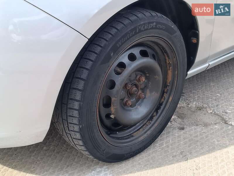 Хэтчбек Mazda 2 2007 в Харькове