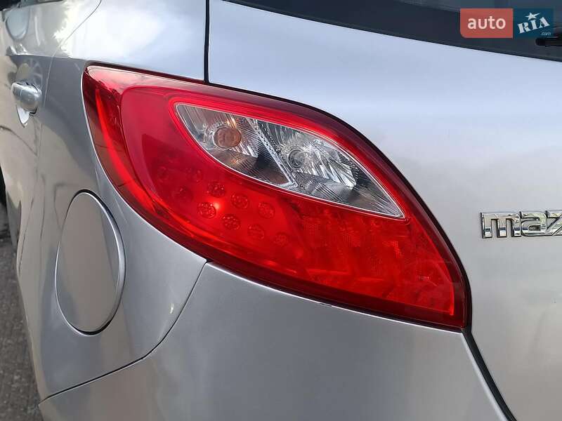 Хэтчбек Mazda 2 2007 в Харькове