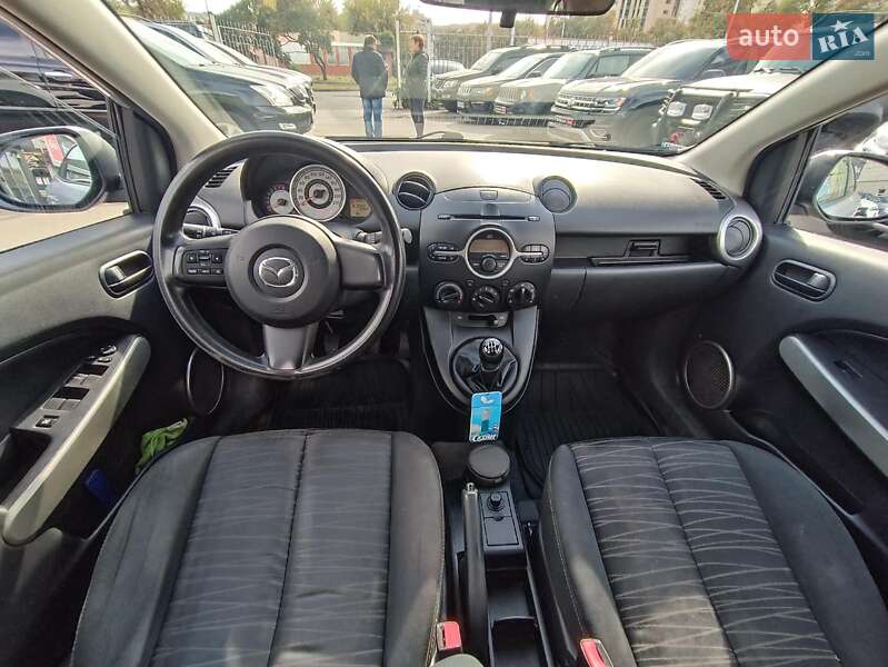 Хэтчбек Mazda 2 2007 в Харькове
