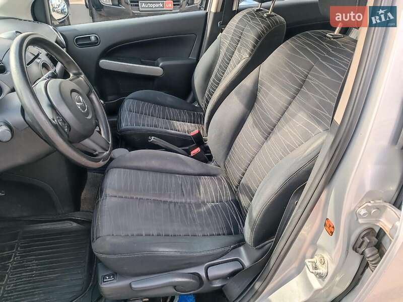Хэтчбек Mazda 2 2007 в Харькове