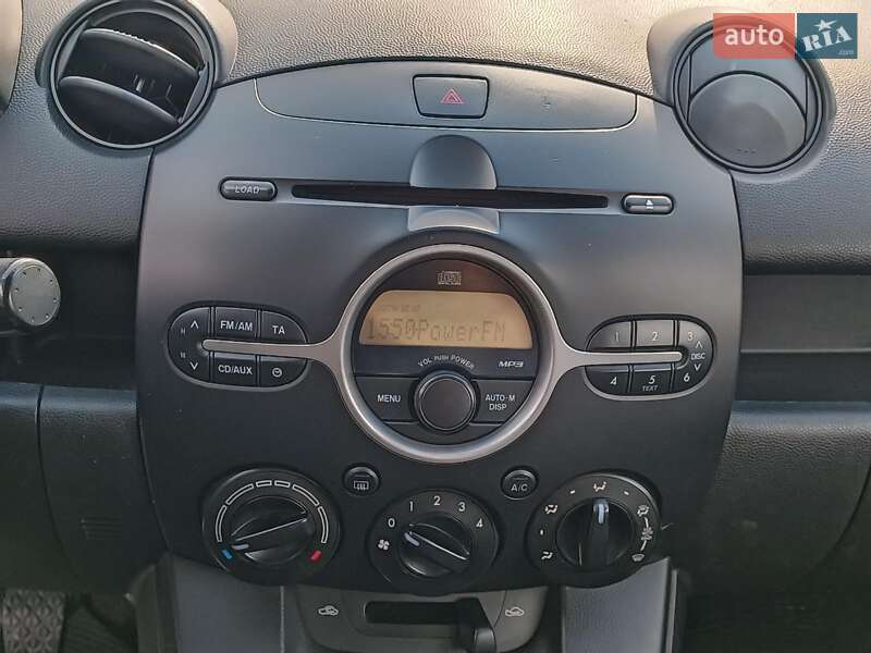 Хэтчбек Mazda 2 2007 в Харькове