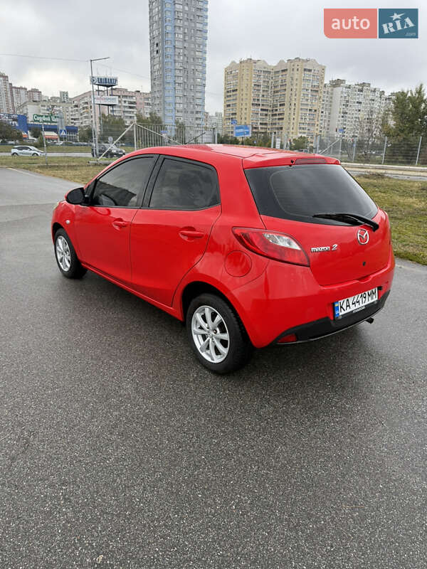 Хэтчбек Mazda 2 2008 в Киеве