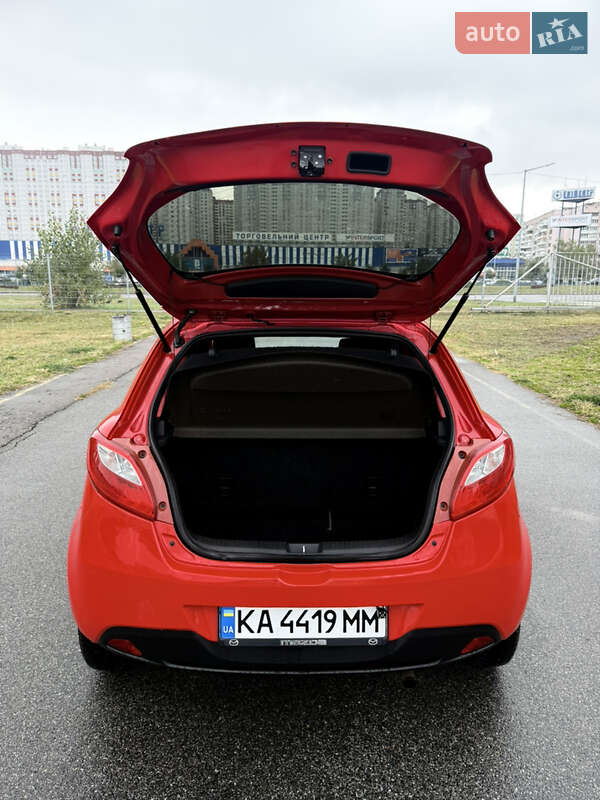 Хэтчбек Mazda 2 2008 в Киеве