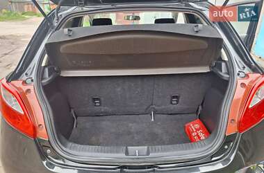 Хэтчбек Mazda 2 2007 в 