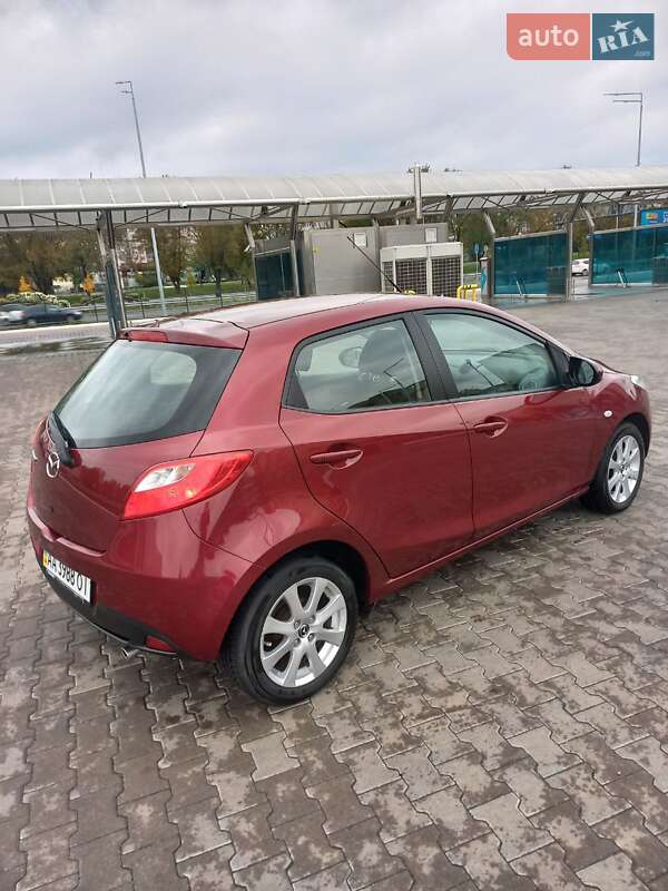 Хетчбек Mazda 2 2014 в Києві фото 3 Хетчбек Mazda 2 2014 в Києві