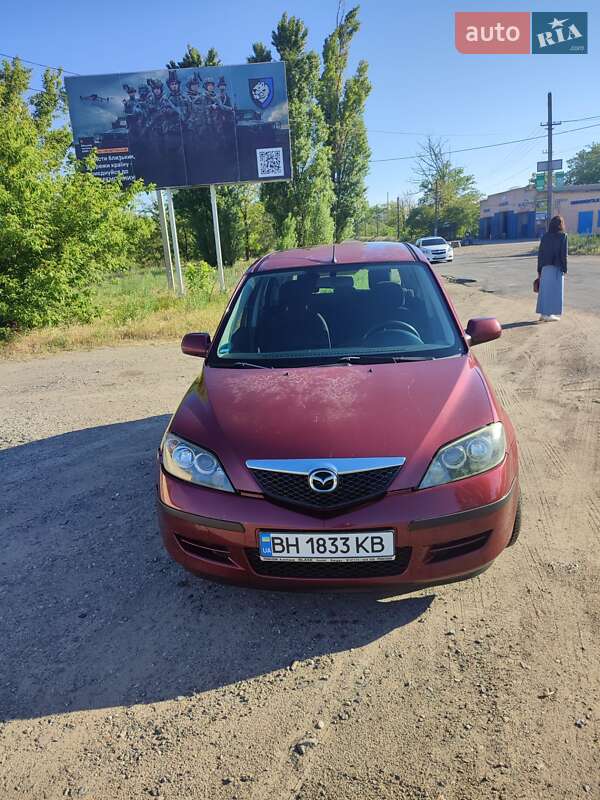 Хэтчбек Mazda 2 2005 в 