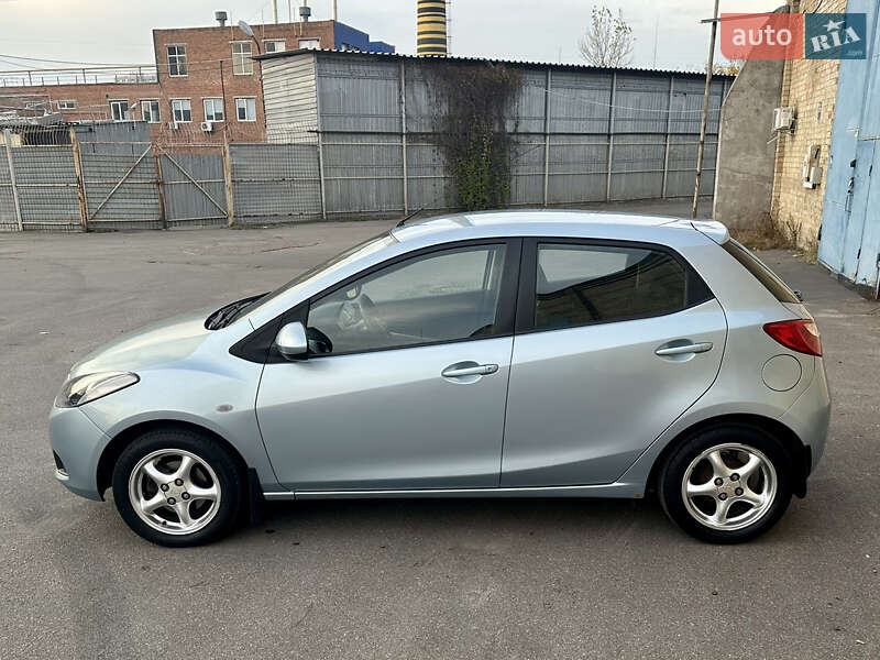 Хетчбек Mazda 2 2008 в Києві фото 5 Хетчбек Mazda 2 2008 в Києві