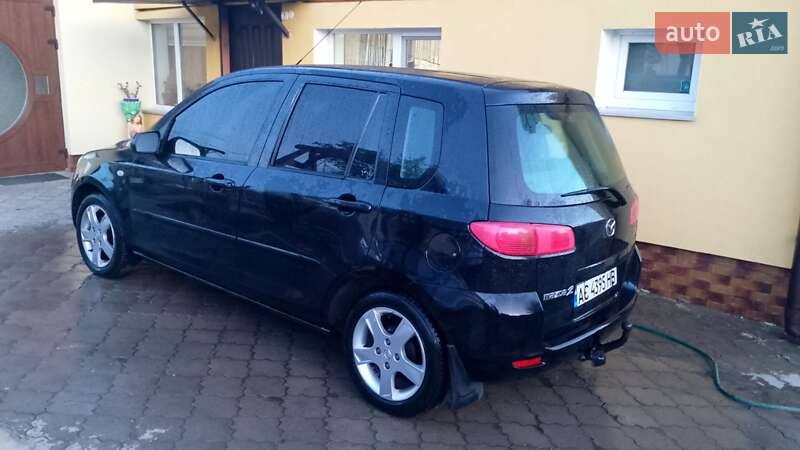 Хэтчбек Mazda 2 2005 в Горохове