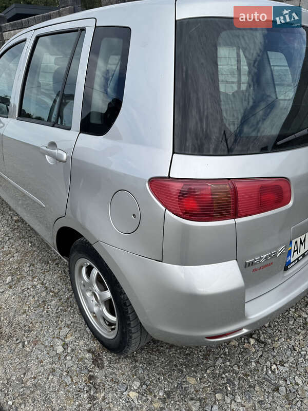 Хетчбек Mazda 2 2006 в Житомирі фото 5 Хетчбек Mazda 2 2006 в Житомирі