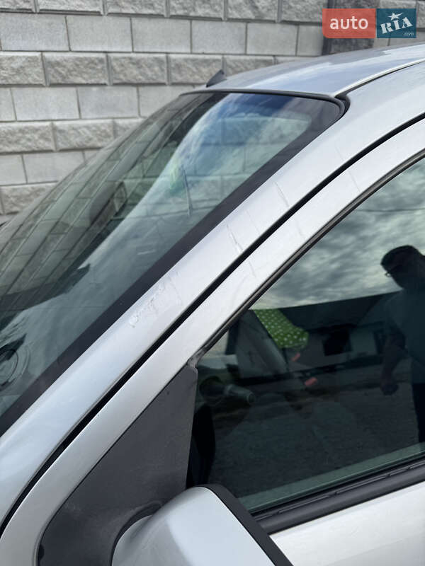 Хетчбек Mazda 2 2006 в Житомирі фото 7 Хетчбек Mazda 2 2006 в Житомирі