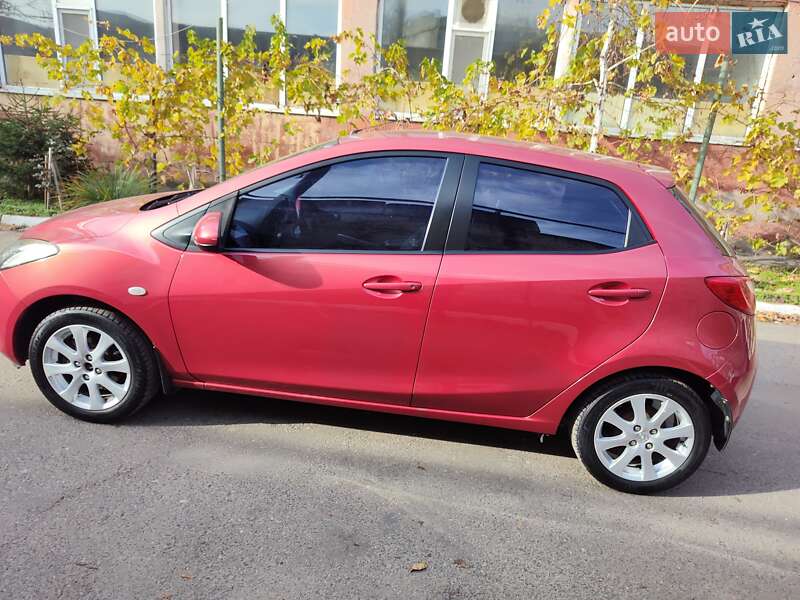 Хэтчбек Mazda 2 2008 в Одессе