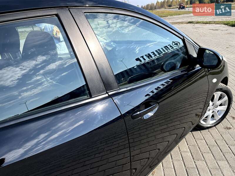 Хэтчбек Mazda 2 2009 в Славуте