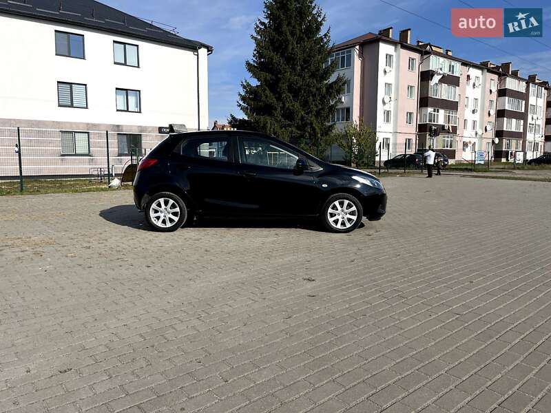 Хэтчбек Mazda 2 2009 в Славуте