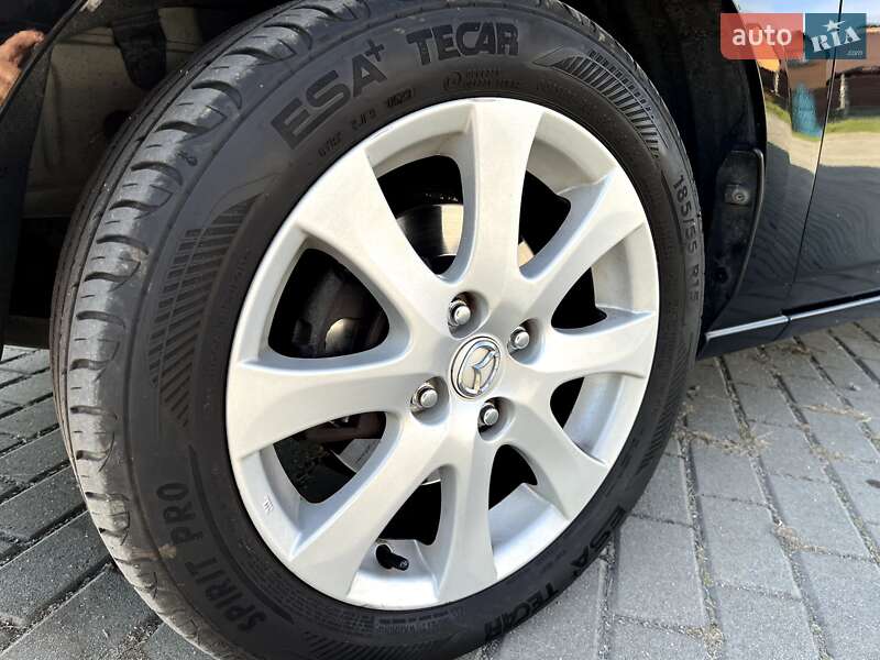 Хэтчбек Mazda 2 2009 в Славуте