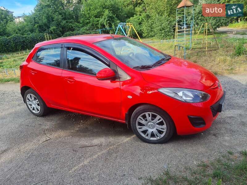 Mazda 2 2010