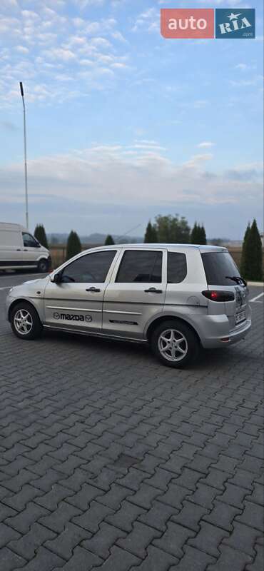 Хэтчбек Mazda 2 2005 в Черновцах