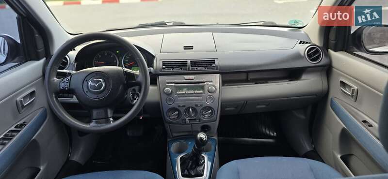 Хэтчбек Mazda 2 2005 в Черновцах