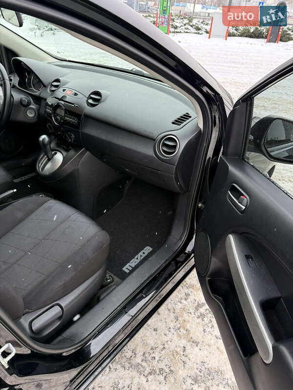 Хэтчбек Mazda 2 2011 в Киеве