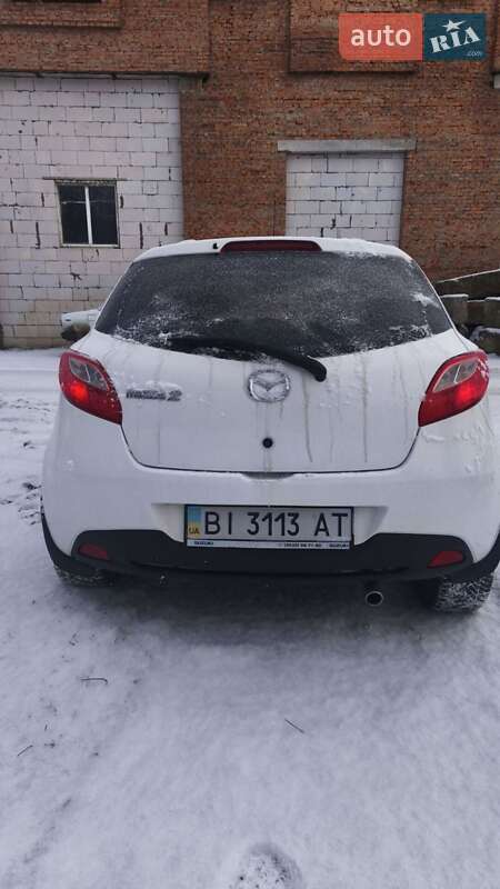 Хэтчбек Mazda 2 2008 в Полтаве