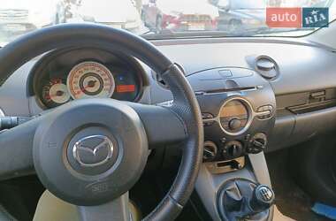 Хэтчбек Mazda 2 2009 в Киеве