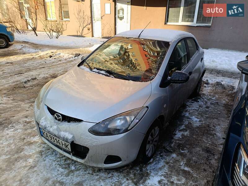 Хетчбек Mazda 2 2009 в Києві фото Хетчбек Mazda 2 2009 в Києві