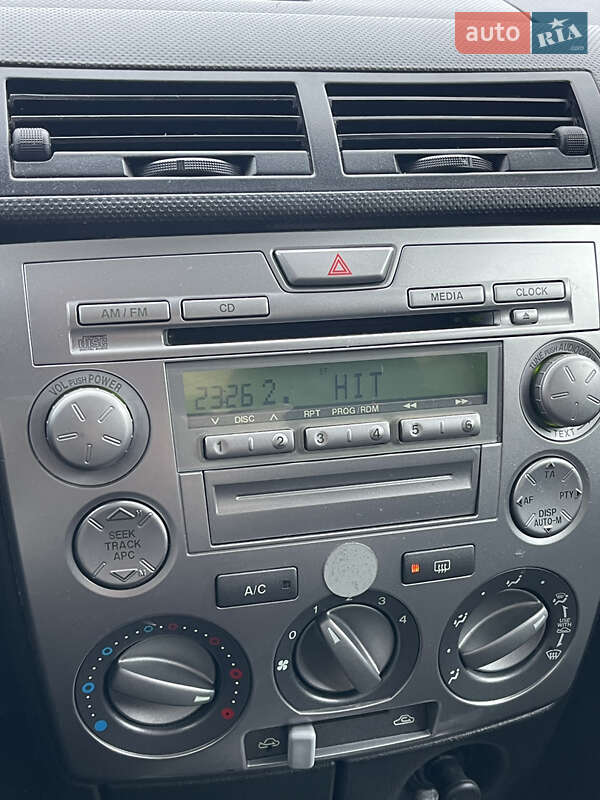Хетчбек Mazda 2 2006 в Львові фото 36 Хетчбек Mazda 2 2006 в Львові