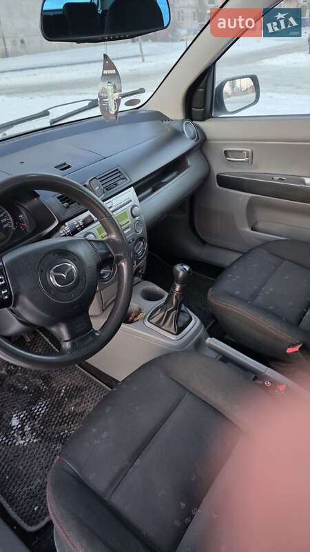 Хэтчбек Mazda 2 2003 в Терновке