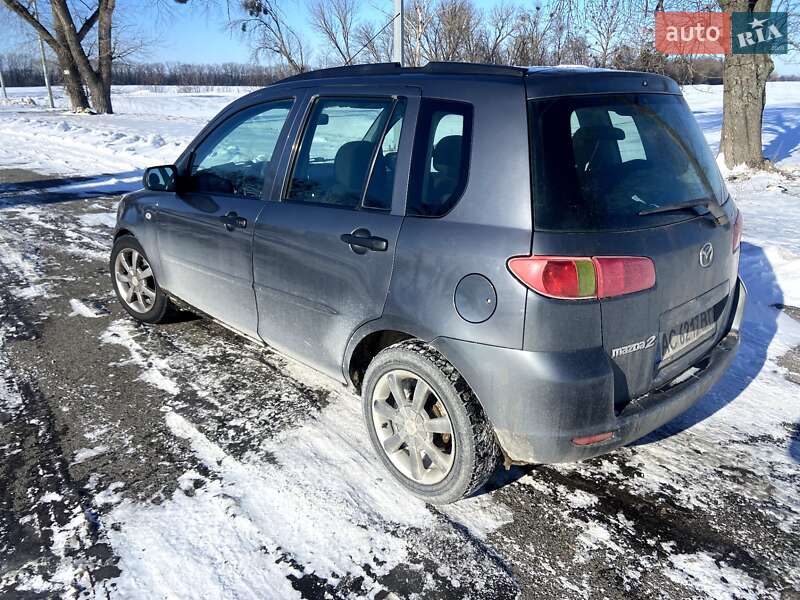 Хетчбек Mazda 2 2004 в Києві