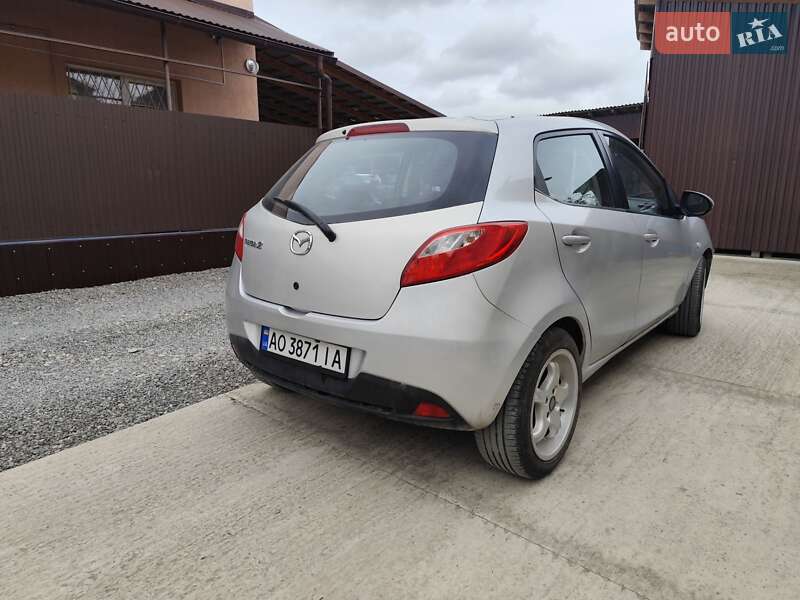 Хэтчбек Mazda 2 2007 в Виноградове фото 8 Хэтчбек Mazda 2 2007 в Виноградове