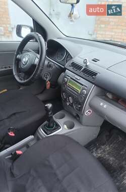 Хэтчбек Mazda 2 2004 в Умани