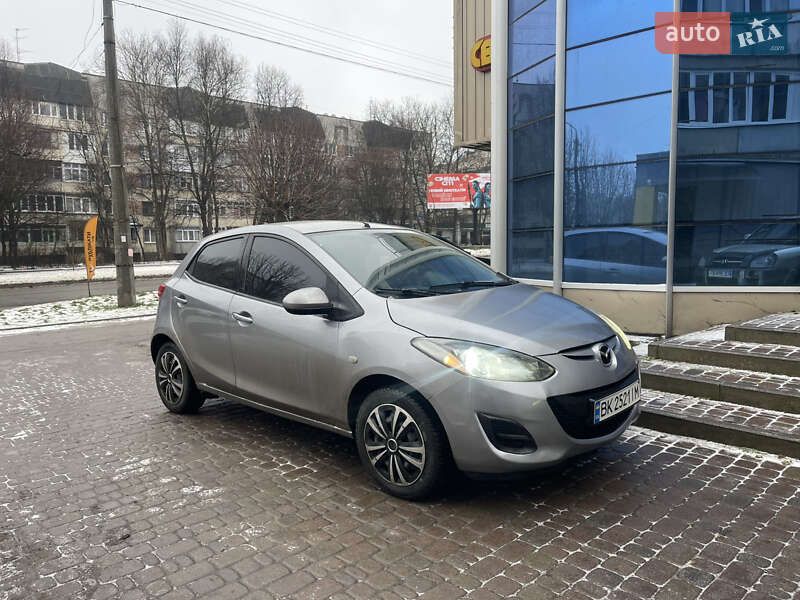 Хэтчбек Mazda 2 2010 в Черновцах фото 2 Хэтчбек Mazda 2 2010 в Черновцах