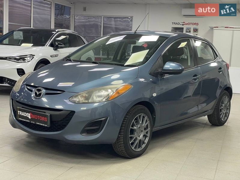 Хэтчбек Mazda 2 2013 в Киеве