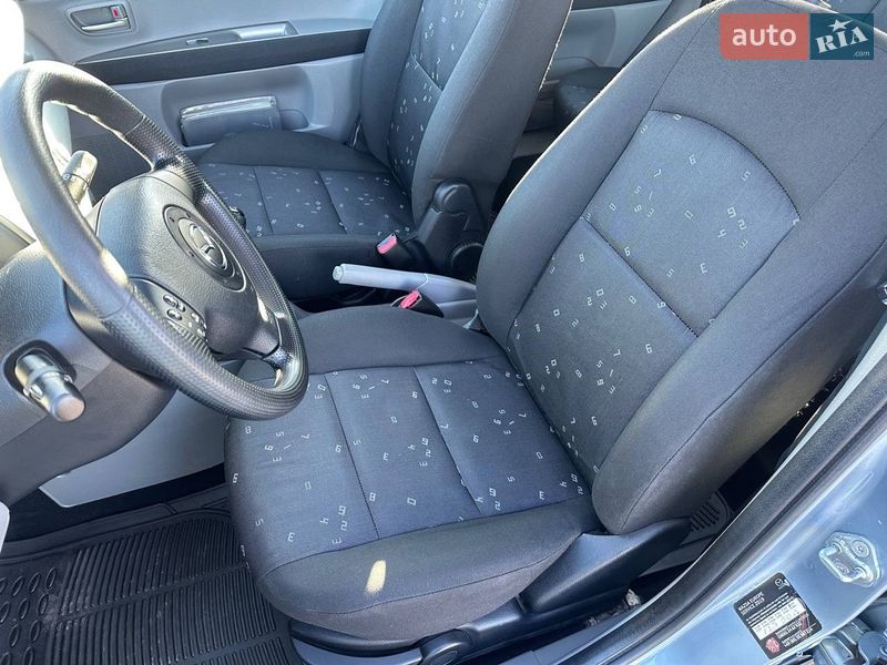 Хетчбек Mazda 2 2004 в Черкасах