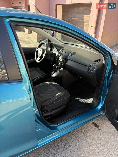 Хэтчбек Mazda 2 2012 в Львове