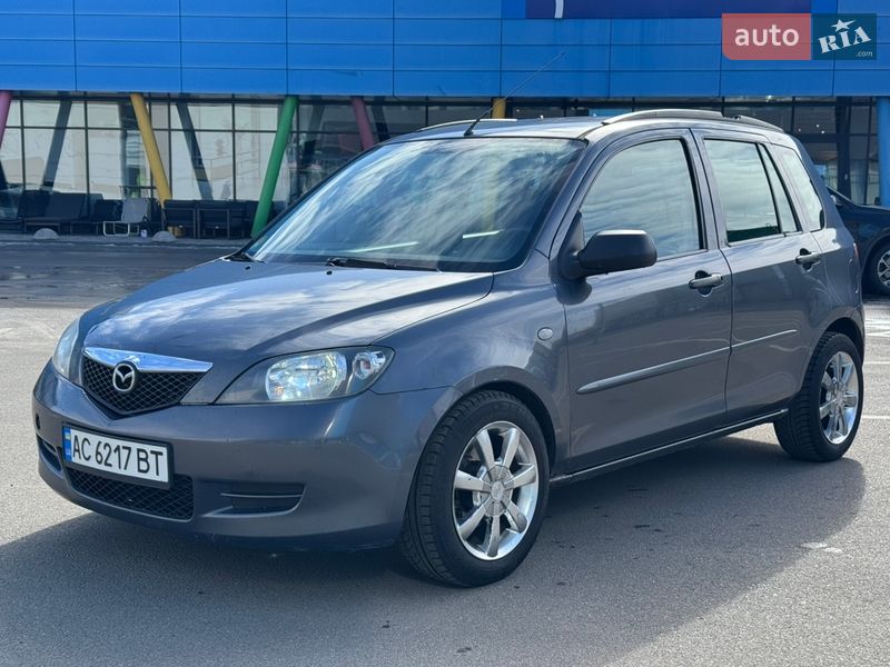 Хэтчбек Mazda 2 2004 в Киеве