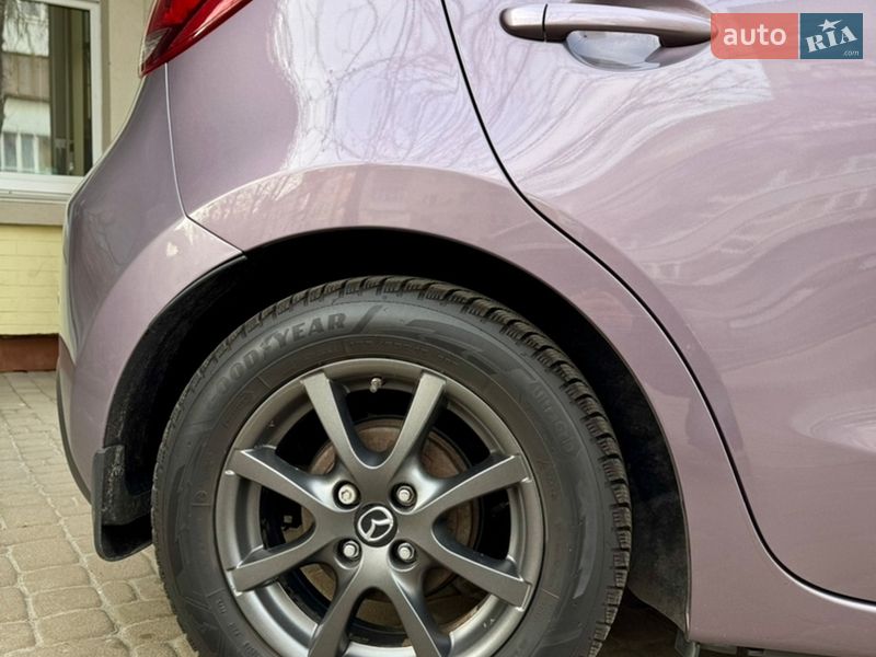 Хэтчбек Mazda 2 2016 в Киеве