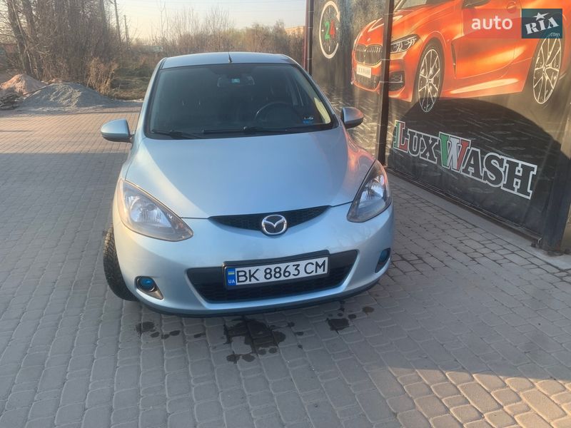 Mazda 2 2010
