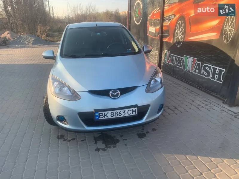 Mazda 2 2010