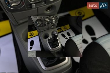 Хетчбек Mazda 2 2004 в Мукачевому