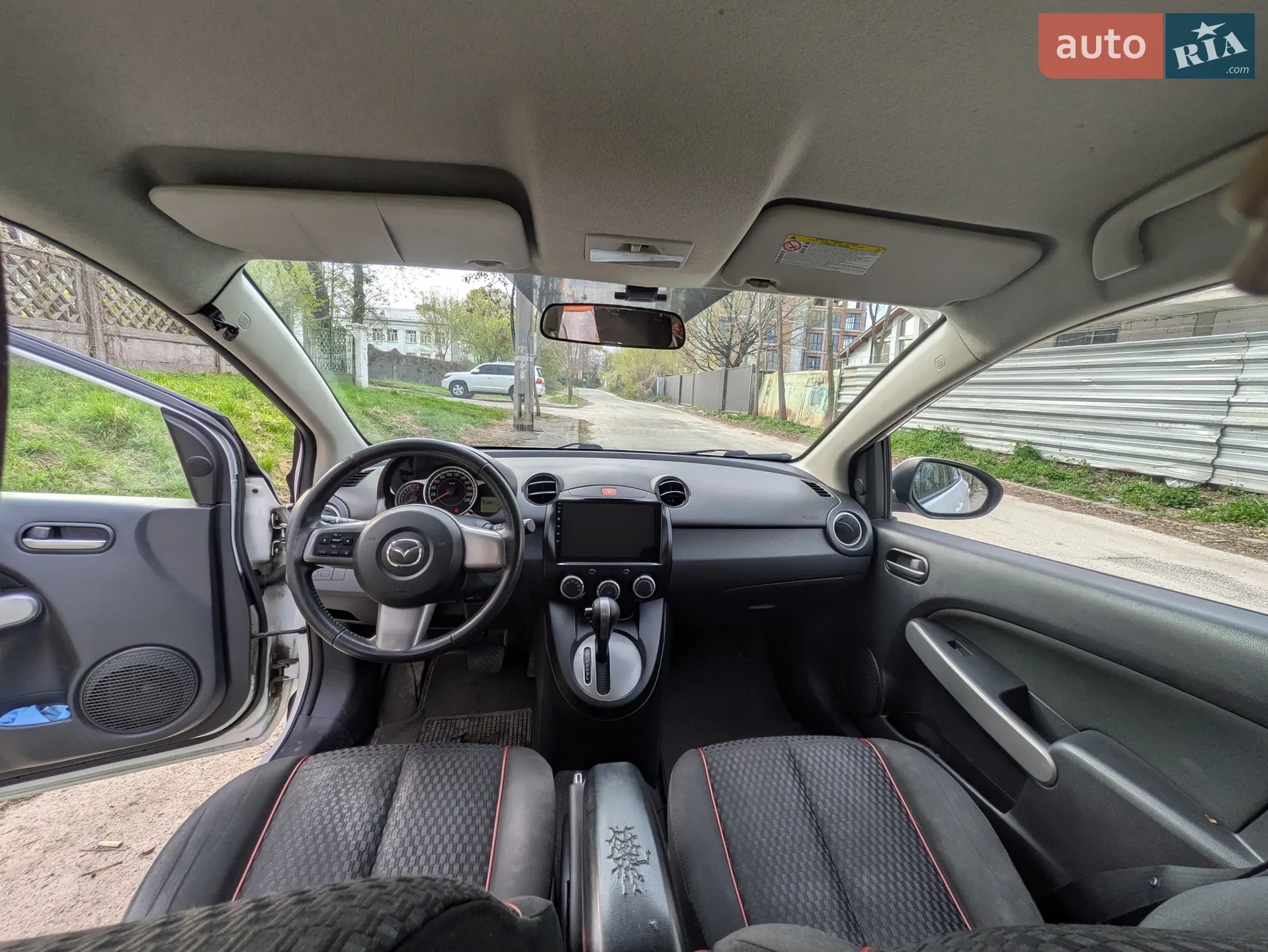 2012 Mazda 2 - мініатюра 16