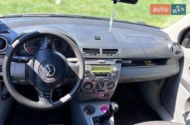 Хэтчбек Mazda 2 2004 в Золочеве