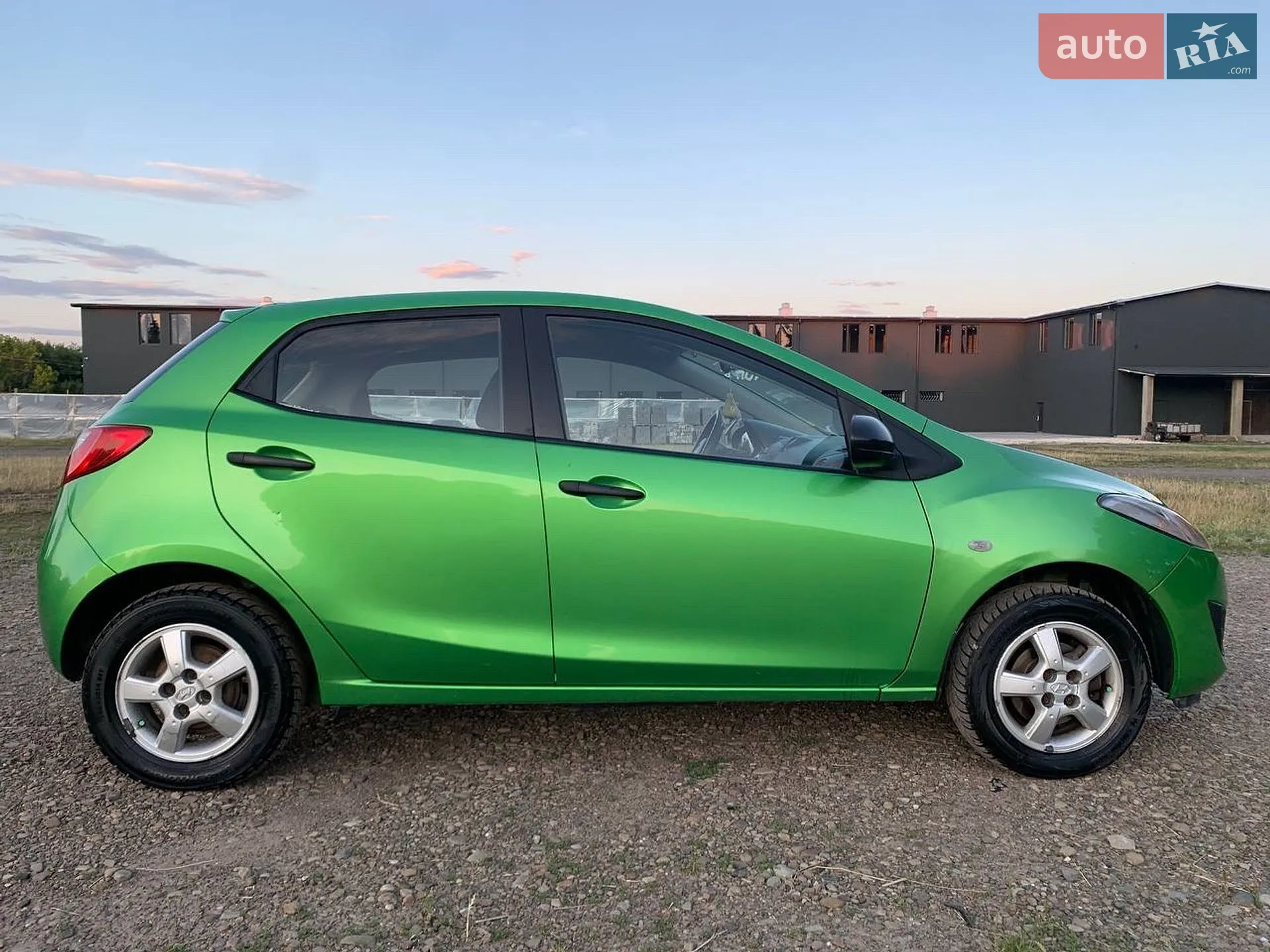 2010 Mazda 2 - мініатюра 6