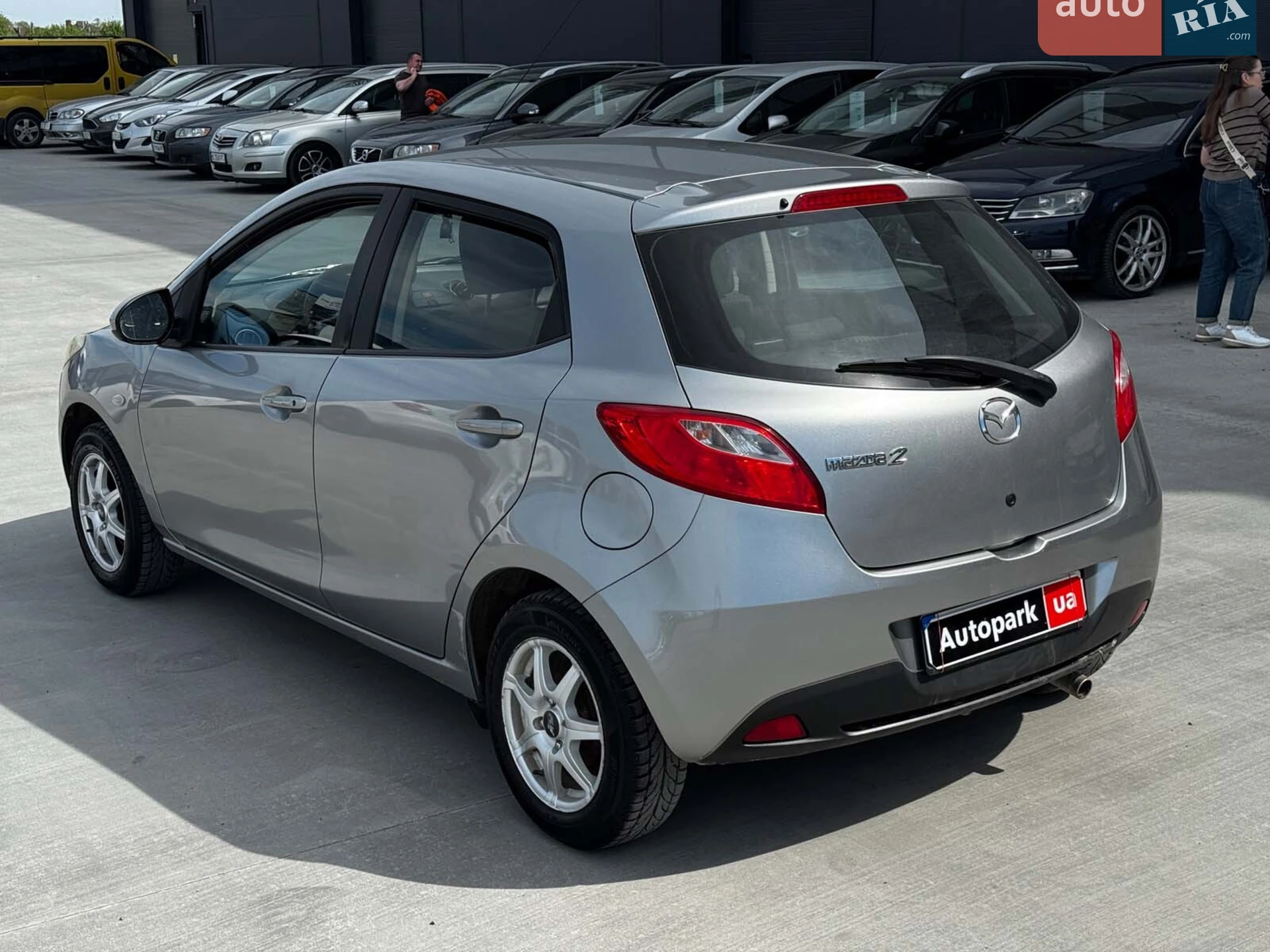 2011 Mazda 2 - мініатюра 12